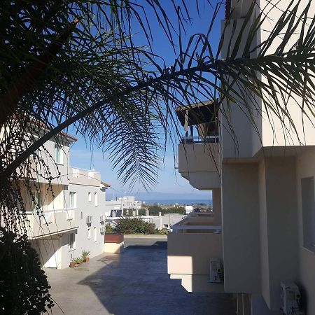 Armstrong Apartment Paralimni Exteriör bild