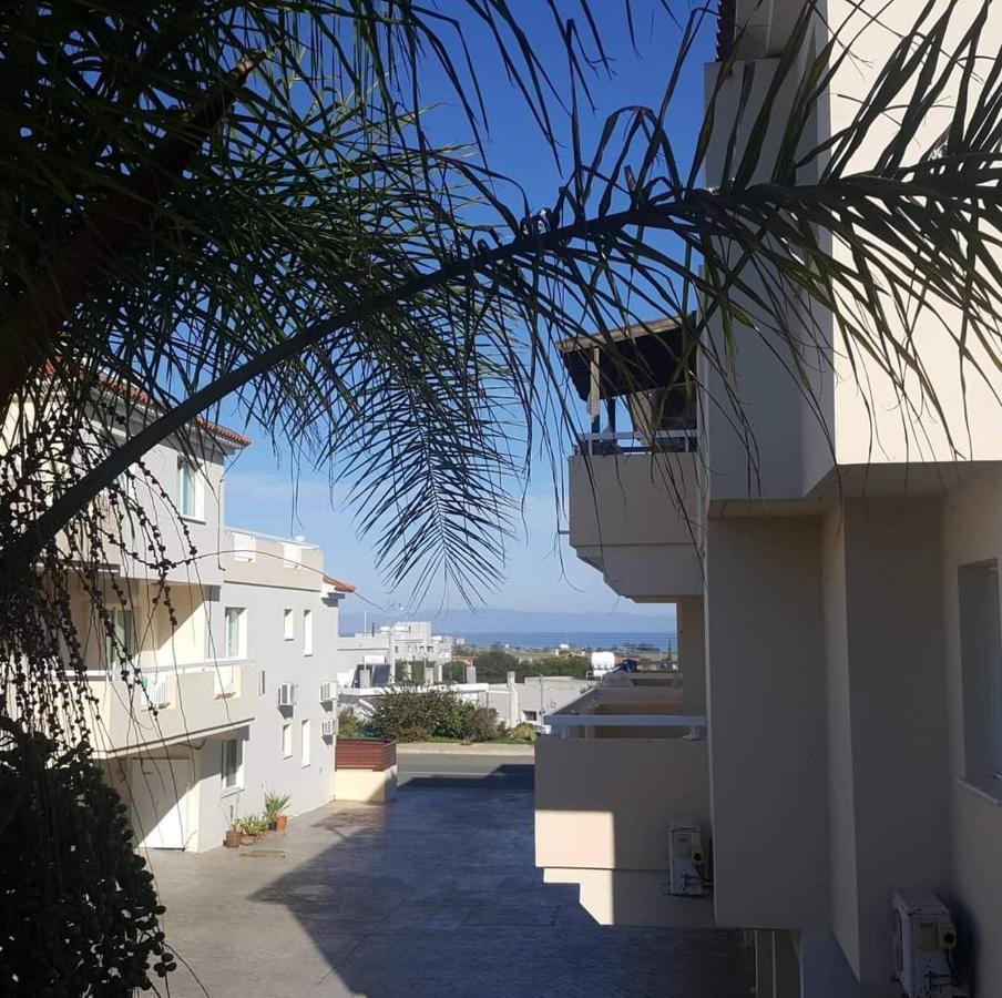 Armstrong Apartment Paralimni Exteriör bild