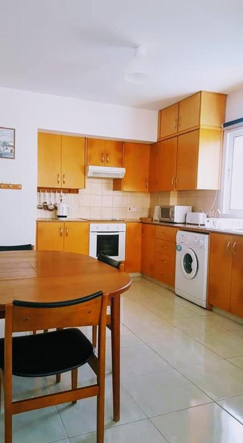 Armstrong Apartment Paralimni Exteriör bild